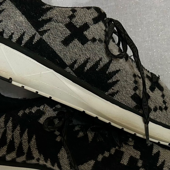 Nike Roshe Run Pendleton Running Shoes Sneakers Size US 9 Nike ID - Picture 1 of 11